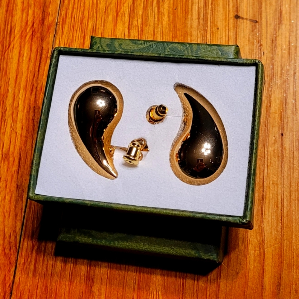 Tear Drop Earrings